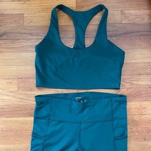 GapFit Recycled Power Racerback Brami and Pocket Bike Shorts Set - Tropic Green